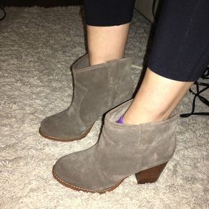 Splendid Lakota Bootie - Dark Tan Suede